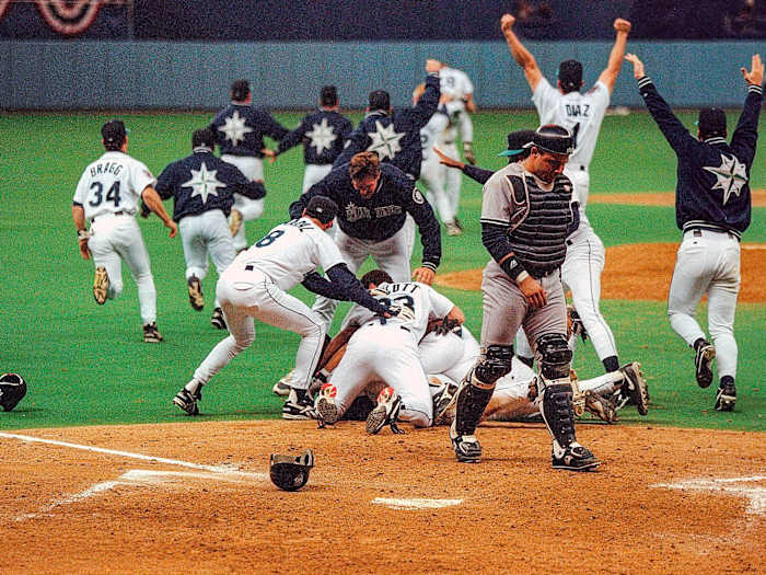 The 1995 Mariners celebrate